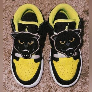 KIDS JORDAN 1 LOW ALT SE SHOES 🐈‍⬛